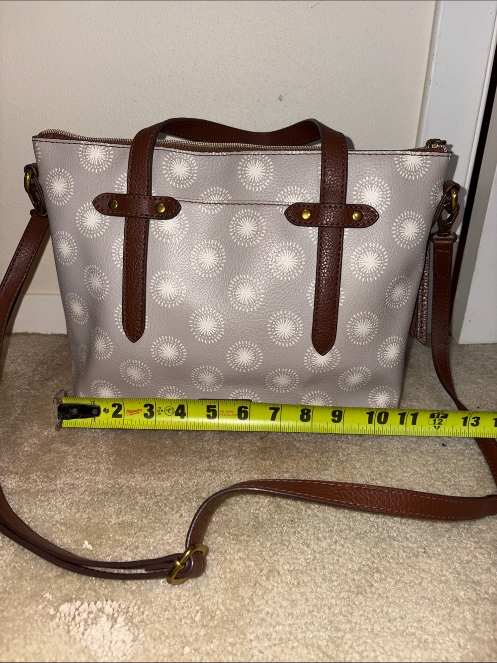 Fossil Gray Floral Pattern Purse - Picture 4 of 8